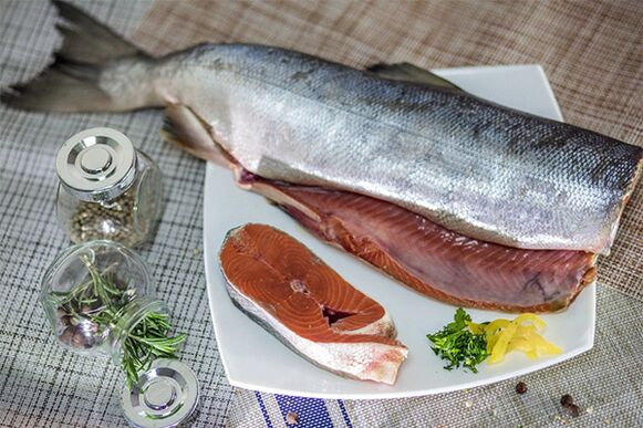 Le keta est un poisson relativement bon marché, riche en oligo-éléments nécessaires à un homme. 